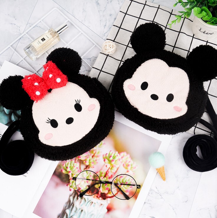 Special Disneyland genuine goods Mickey Minnie Pendant Cotton Velvet Crossbody Round Wallet Hanging Cartoon Children's Card Storage Special Disneyland genuine goods Mickey Minnie Pendant Cotton Velvet Crossbody Round Wallet Hanging Cartoon Children's Card Storage