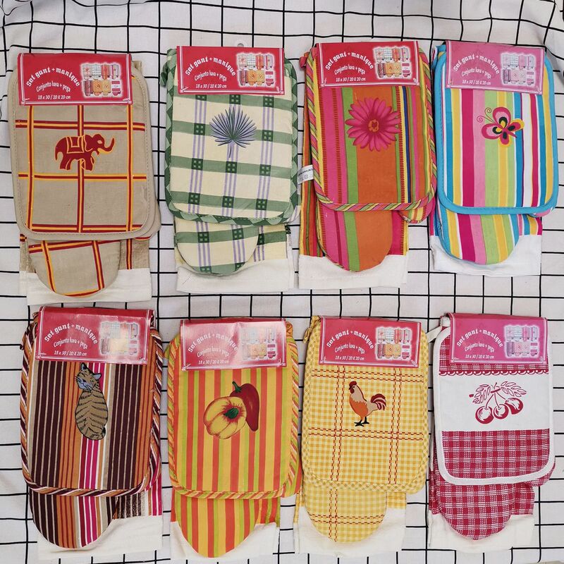 A large number of spot foreign trade printing kitchen heat insulation pad heat insulation microwave oven gloves towel gift set of three A large number of spot foreign trade printing kitchen heat insulation pad heat insulation microwave oven gloves towel gift set of three