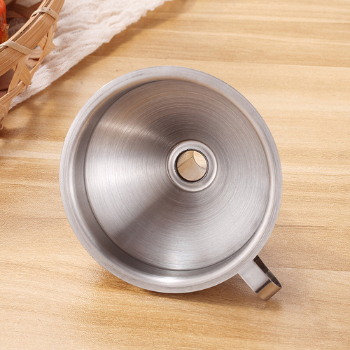 304 stainless steel thickened household mini funnel kitchen tapered small oil leak wine leak round tube funnel with handle wholesale