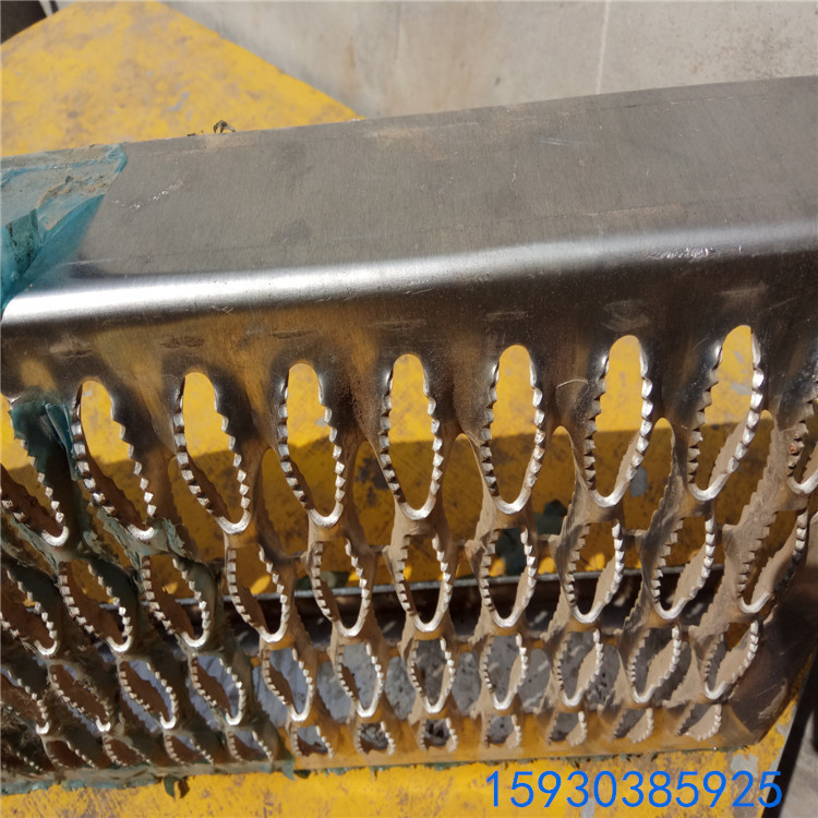 鳄鱼嘴防滑板不锈钢铝合金鳄鱼嘴鲨鱼嘴防滑板鱼鳞起鼓防滑板厂家
