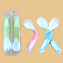 婴儿训练扭扭叉勺 带收纳盒子 宝宝吃饭辅食可弯曲旋转软叉勺套装