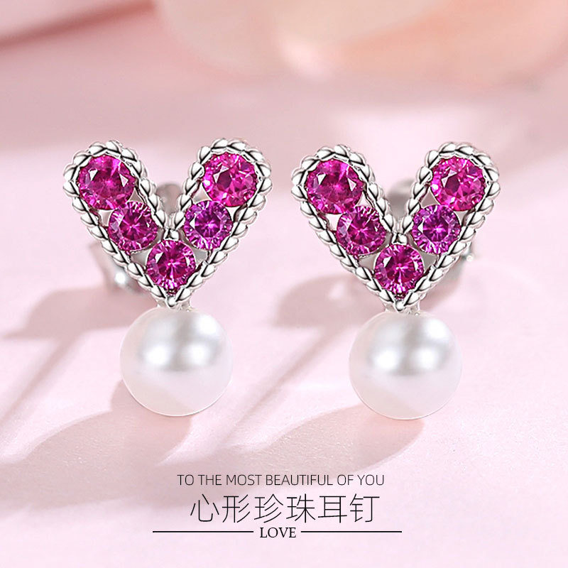 Pendientes de perlas en forma de corazón de plata esterlina S925 pendientes simétricos de mujer pendientes incrustados en diamantes elegantes pendientes de cristal simples japoneses y coreanos