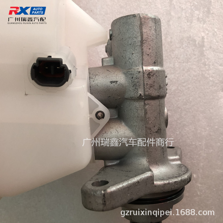 Para Toyota pickup helax Revo freno cilindro maestro derecha Titanium mano onda hilux47201-0K390