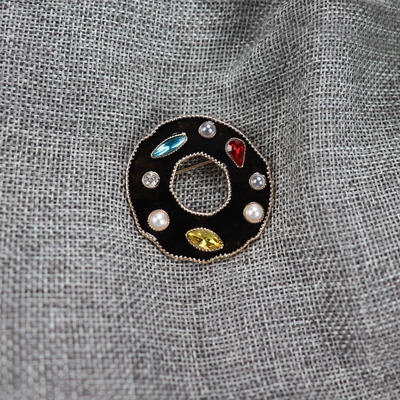 diamond-embedded glass gem – Yaxa sancaqları
