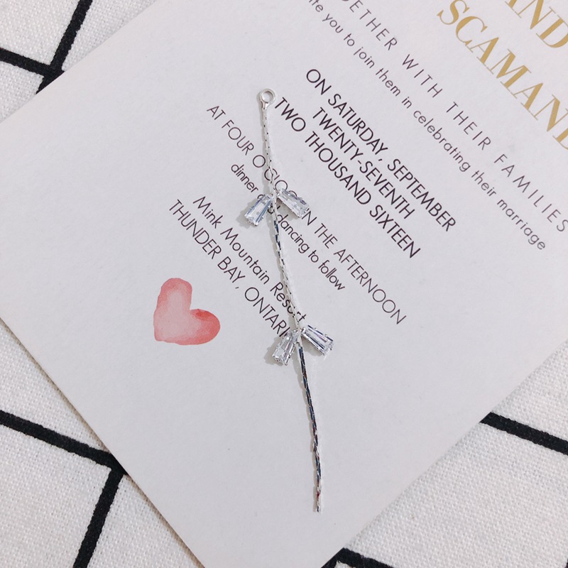 Diyのアクセサリの部品の卸売りの新型の流行の柔らかい美しい枝のs形はドリルの長いタイプのフリンジのイヤリングの部品を入れます。