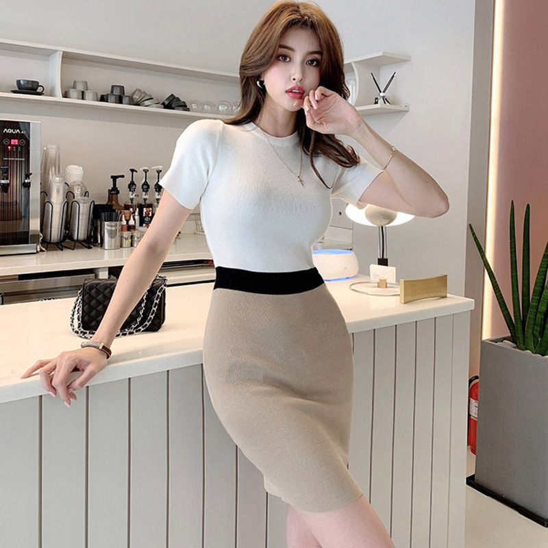 Model Real Shot Guangzhou Women's New Color-matching dress Slim-fit Slimming Stretch Short-sleeved Knitted Hip Base Skirt