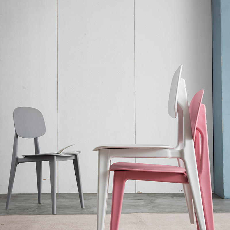 Fábrica al por mayor moderno simple silla trasera Silla de plástico de estilo nórdico Internet celebridad leche tienda de té tienda de aperitivos ins Silla de comedor