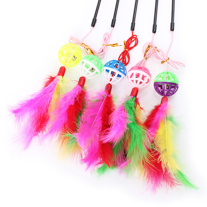 Fábrica al por mayor pluma de colores plástico Bell Ball divertido gato palo pluma cuerda elástica palo gato jugando divertido gato suministros Juguetes