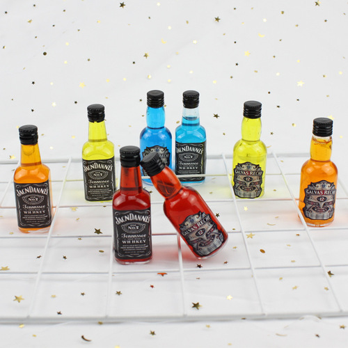 Simulated whiskey and wine ornaments, mini wine bottles, men's Father's Day card, birthday cake baking decoration