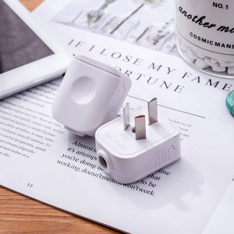 Xindatai power plug without wire industrial plug detachable triangle three-hole phase three-pole three-pin 10a plug