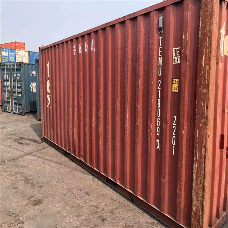 Морские контейнеры можно использовать как склады и легко перемещать.