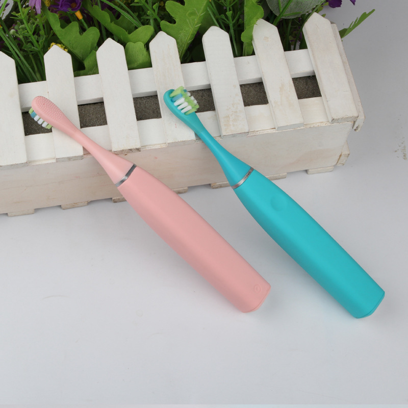 Rechargeable children's ultrasonic toothbrush charging