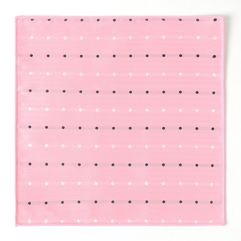 Corbata de hombre bufanda cuadrada pequeña al por mayor moda coreana de todo fósforo tendencia retro bordado patrón traje bufanda de bolsillo