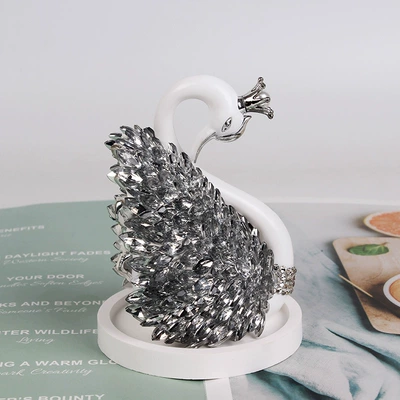 Car Ornaments Creative Couple Car ornaments - crown-swan