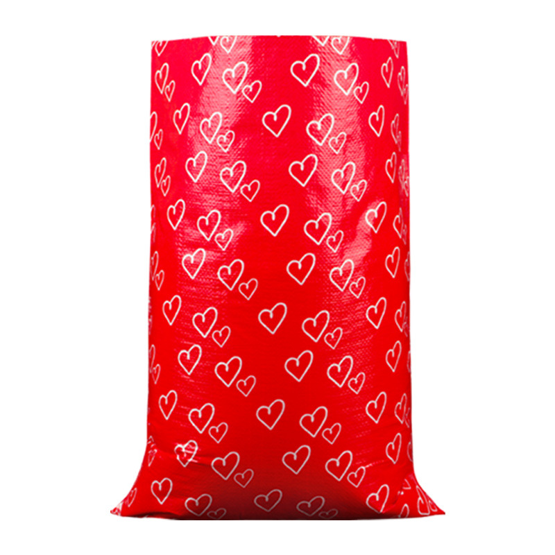 Bolsas tejidas impermeables laminadas al por mayor con diseño de corazón rojo, bolsas de piel de serpiente engrosadas, bolsas de mudanza con envío exprés, bolsas para empacar ropa, bolsas para paquetes de textiles del hogar.