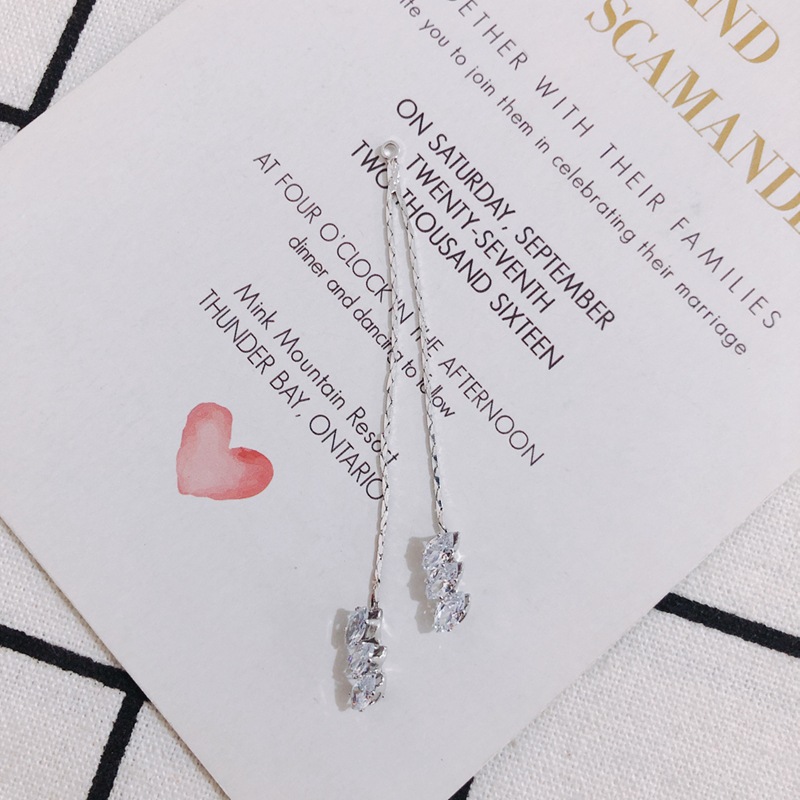 Diyのアクセサリの部品の卸売りの新型の流行の柔らかい美しい枝のs形はドリルの長いタイプのフリンジのイヤリングの部品を入れます。