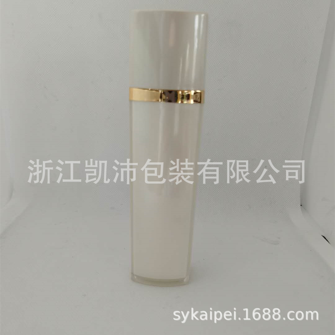 新款  高端亚克力方形乳液瓶 超强喷雾  精华 120ml 爽肤水