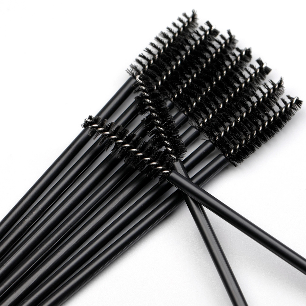 Disposable nylon brush for eyelashes
