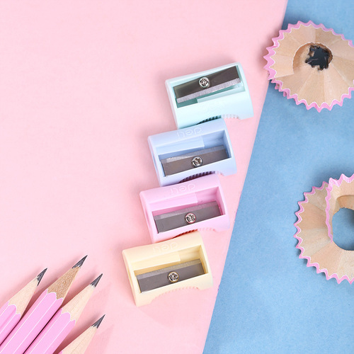 Deli 0531 pencil mini pencil sharpener for primary school students pencil sharpener pencil sharpener planer manual eyebrow sharpener children