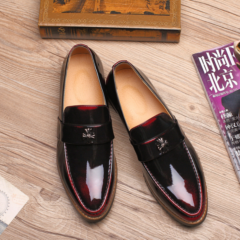 �¿��ɫƤһ�ŵ��׽ź����ͷƤЬ��ľͷ����Ь8166