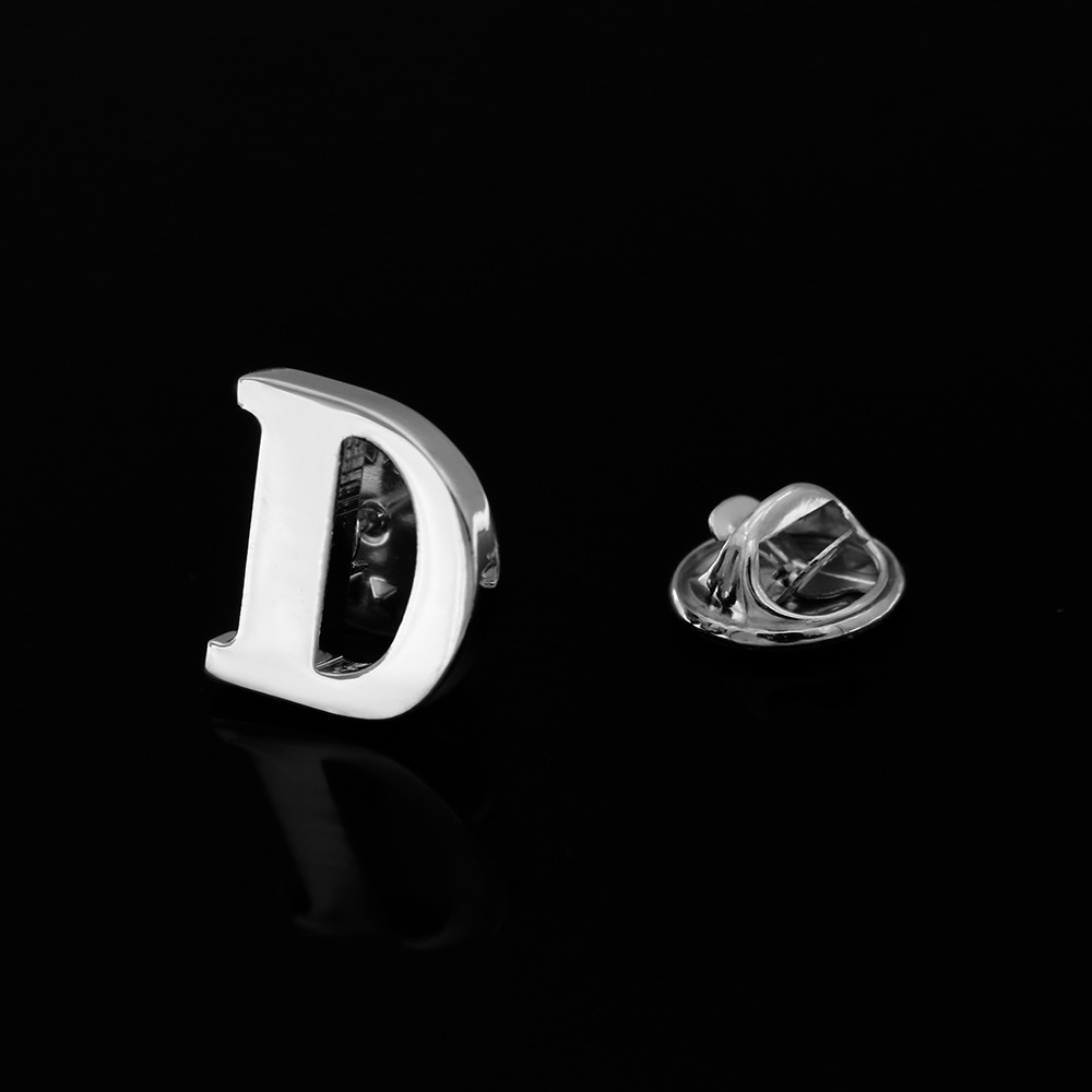 [Cobre puro de doble capa de galvanoplastia sin inventario] Joyería de los hombres de moda 26 letras broche collar pin insignia al por mayor