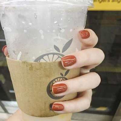 Manicura acabado color sólido parche de uñas falso corto 24 unidades traje caramelo multicolor europeo y americano colección japonesa y coreana