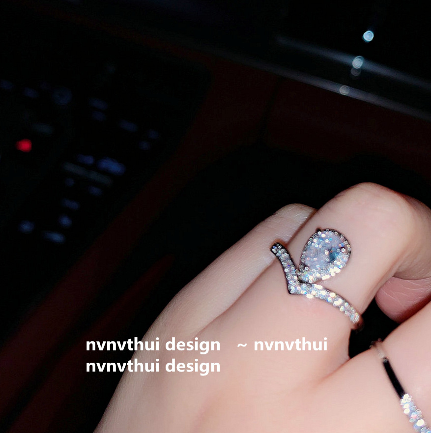 330k pear-shaped diamond h ring ~ no box