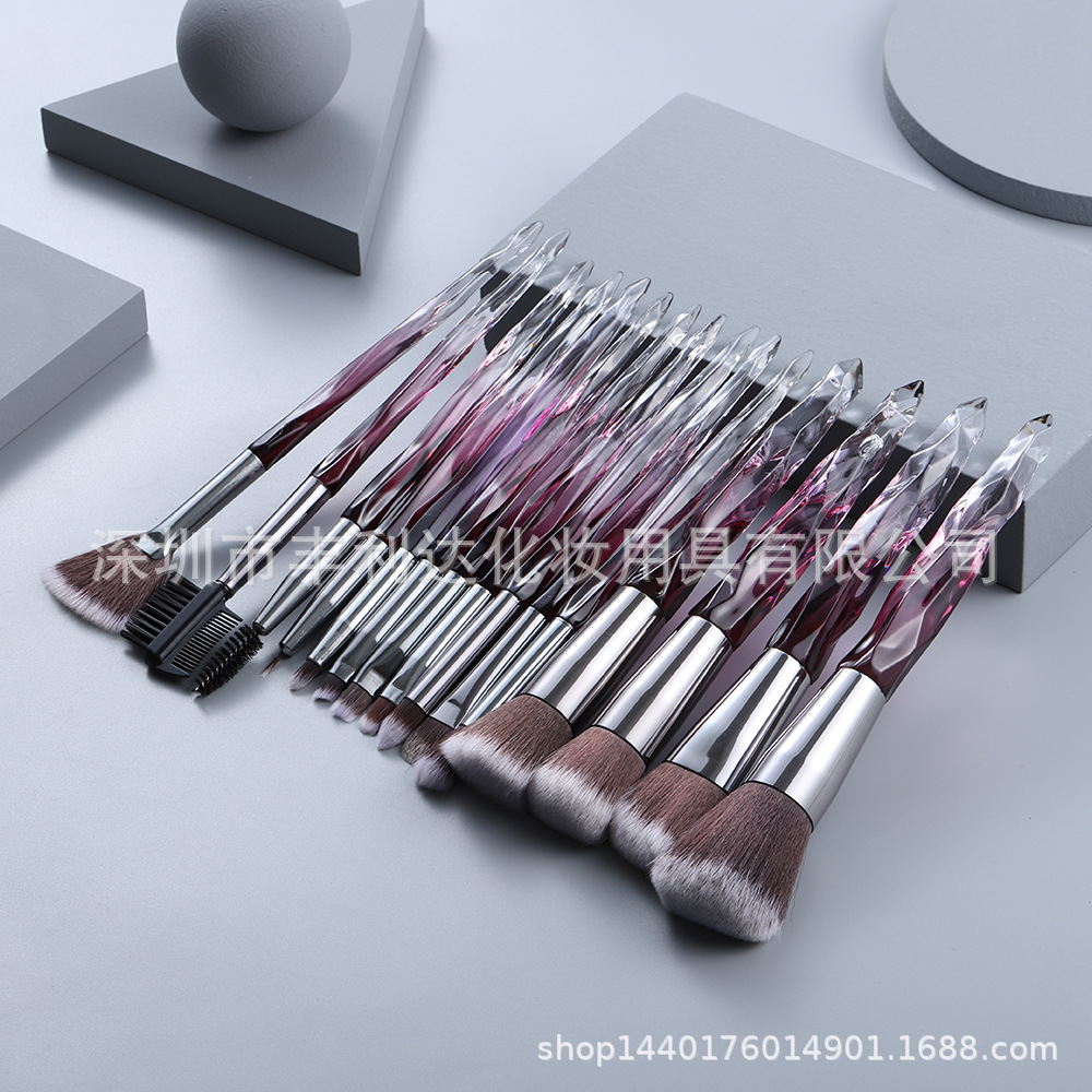 Juego de brochas de maquillaje de cristal de 15 piezas con mangos de madera suave, herramientas de belleza Cangzhou, juego completo de brochas de maquillaje para principiantes, brochas de maquillaje.