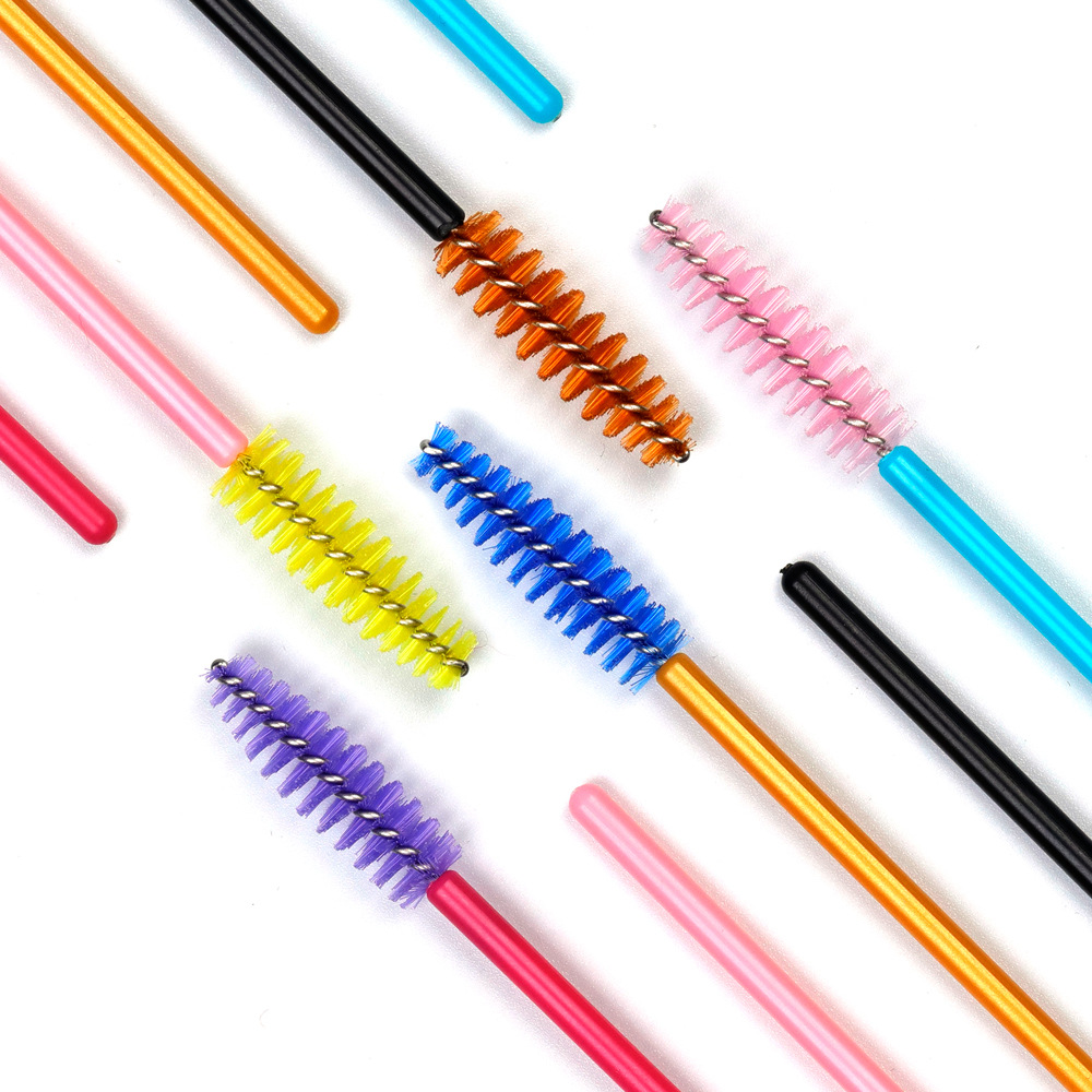 Disposable nylon brush for eyelashes