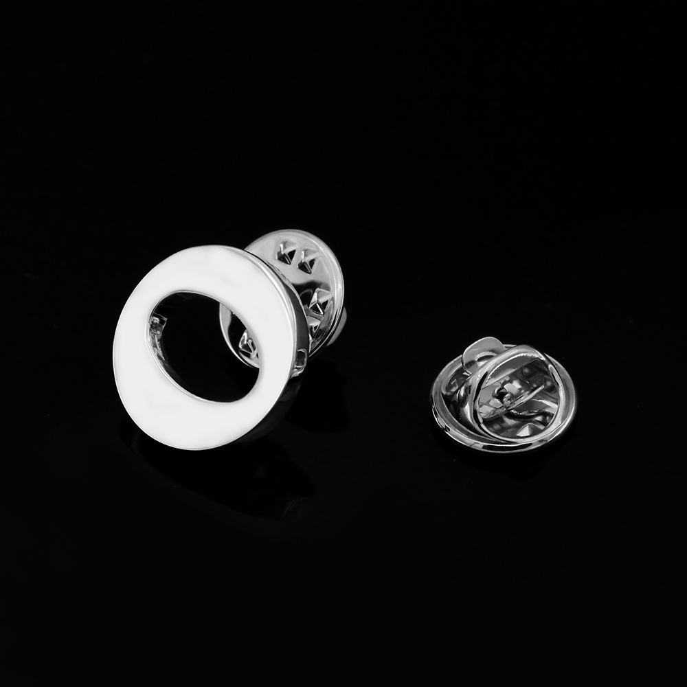 [Cobre puro de doble capa de galvanoplastia sin inventario] Joyería de los hombres de moda 26 letras broche collar pin insignia al por mayor