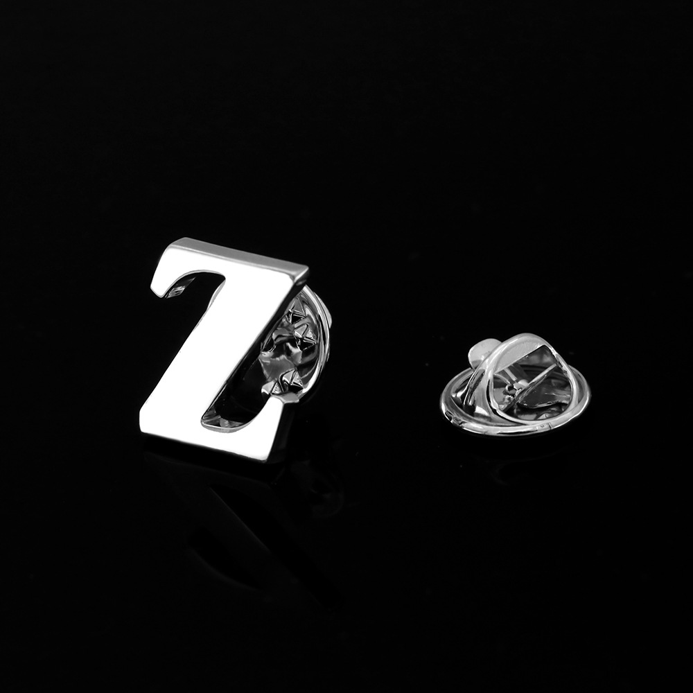 [Cobre puro de doble capa de galvanoplastia sin inventario] Joyería de los hombres de moda 26 letras broche collar pin insignia al por mayor