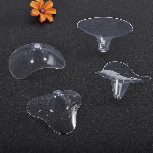 Factory direct sales of full silicone nipple protectors, semicircular triangle breast protectors, nursing breast pads, maternal and infant products