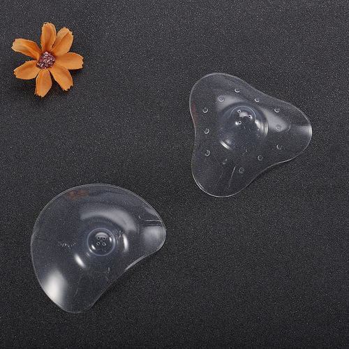 Factory direct sales of full silicone nipple protectors, semicircular triangle breast protectors, nursing breast pads, maternal and infant products