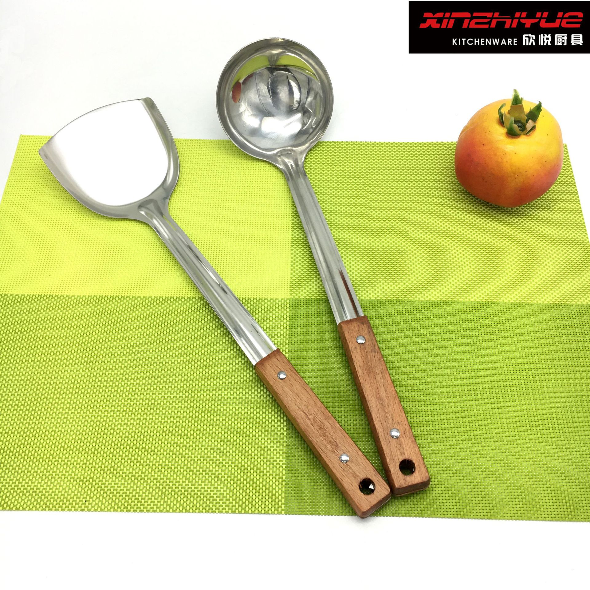 加厚不锈钢餐具_1.2厘榉木夹柄铲勺_欣之悦无磁烹饪铲勺