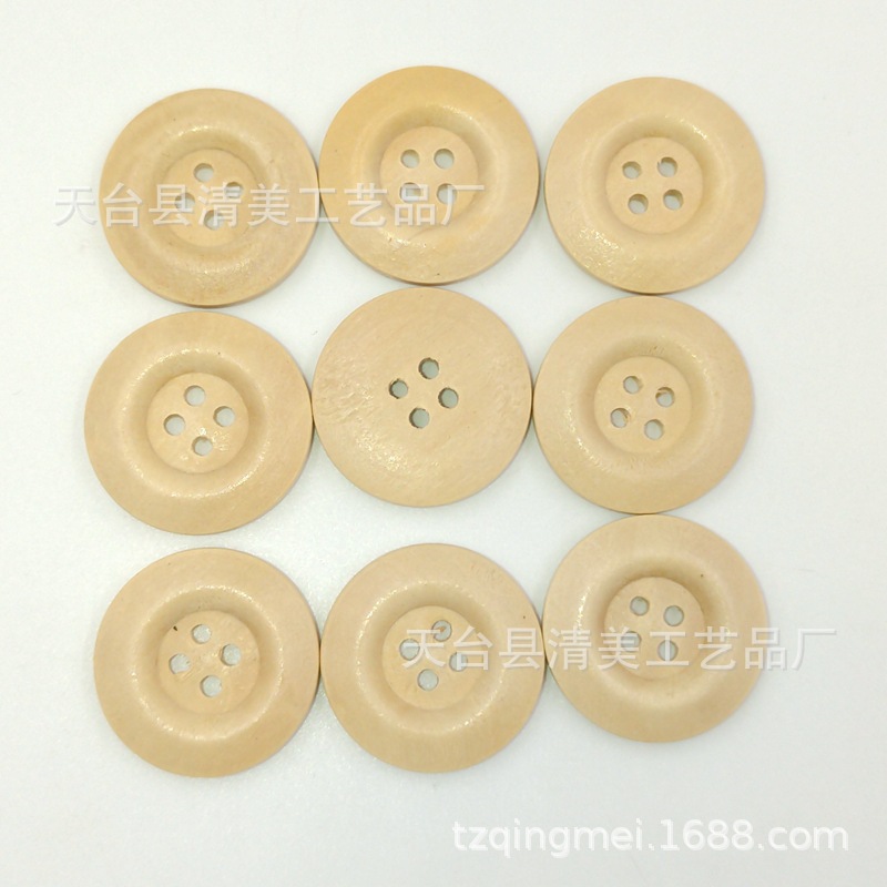 Botón de madera de ala ancha de cuatro ojos de 25mm Color de madera/marrón/color café oscuro 50 piezas por paquete