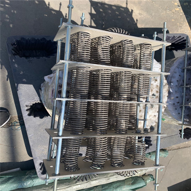 山东鲁杯弹簧升降电阻器施工电梯变频器制动电阻箱15kw千瓦18欧姆
