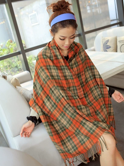 Extra‑Long Faux Fur Scarf with Tassels, Elegant Plaid Shawl, 200 × 62 cm