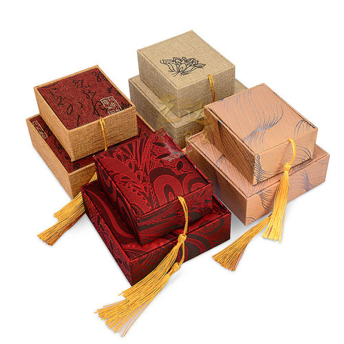 Retro linen tassel jewelry box jewelry packaging brocade jade bracelet box bracelet necklace pendant box manufacturer wholesale
