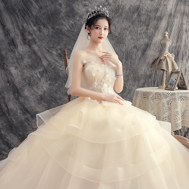 Nuevo vestido de novia estilo bosque color champán talla grande 2026 para novias pequeñas, vestido de novia de ensueño para fotografía de viajes.
