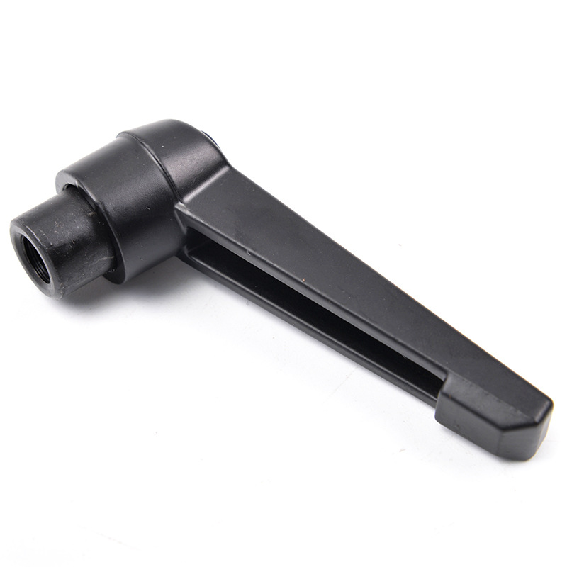 Adjustable handle