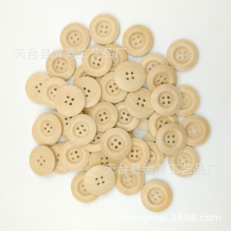 Botón de madera de ala ancha de cuatro ojos de 25mm Color de madera/marrón/color café oscuro 50 piezas por paquete