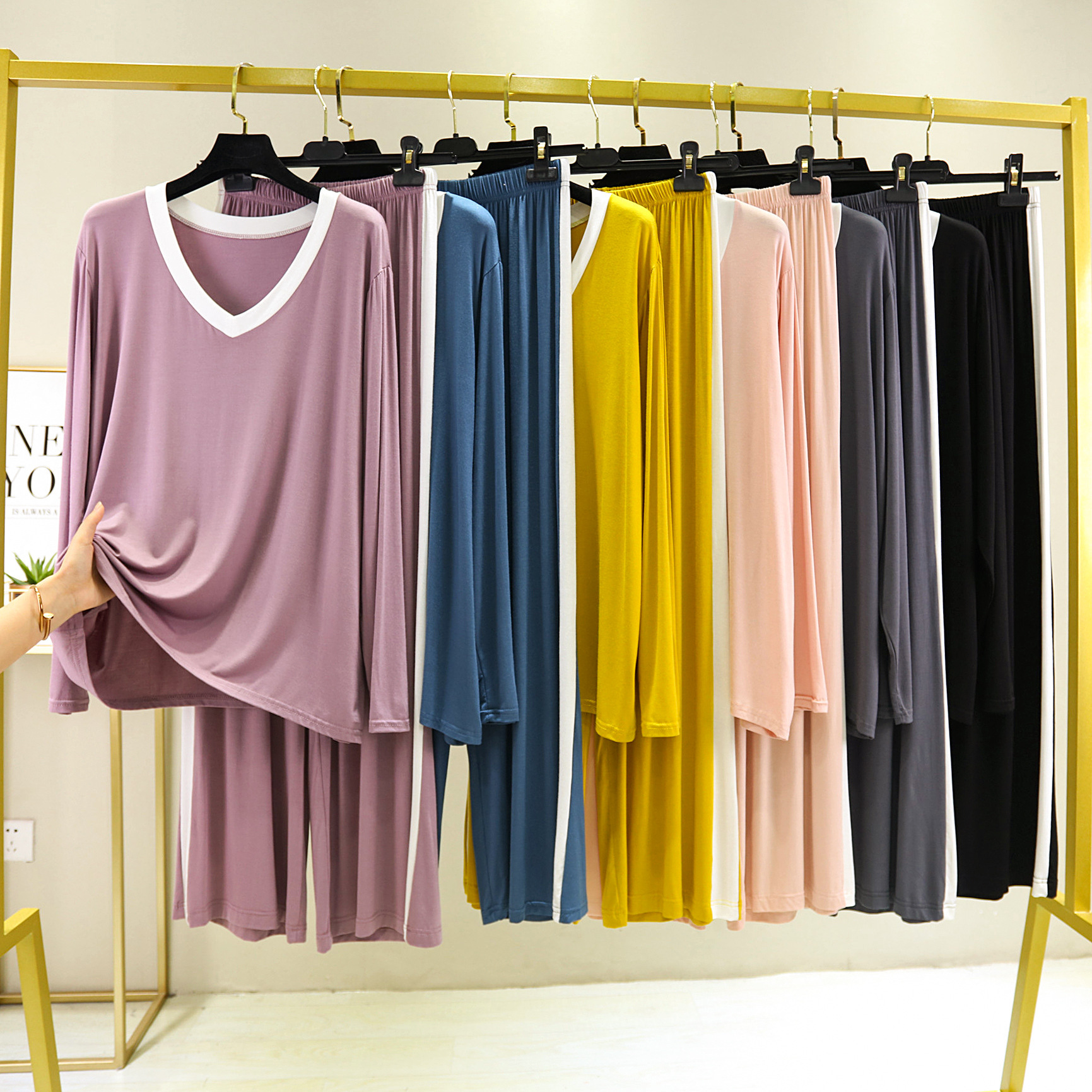 Spring and summer new V-neck comfortable home suit color stitching long sleeve T-shirt + high waist wide leg pants two-piece set