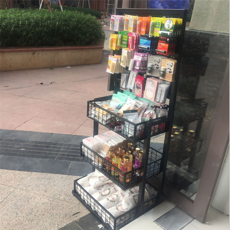 制作洞洞板玩具展示架 公仔饰品挂架 可旋转儿童玩偶展示架