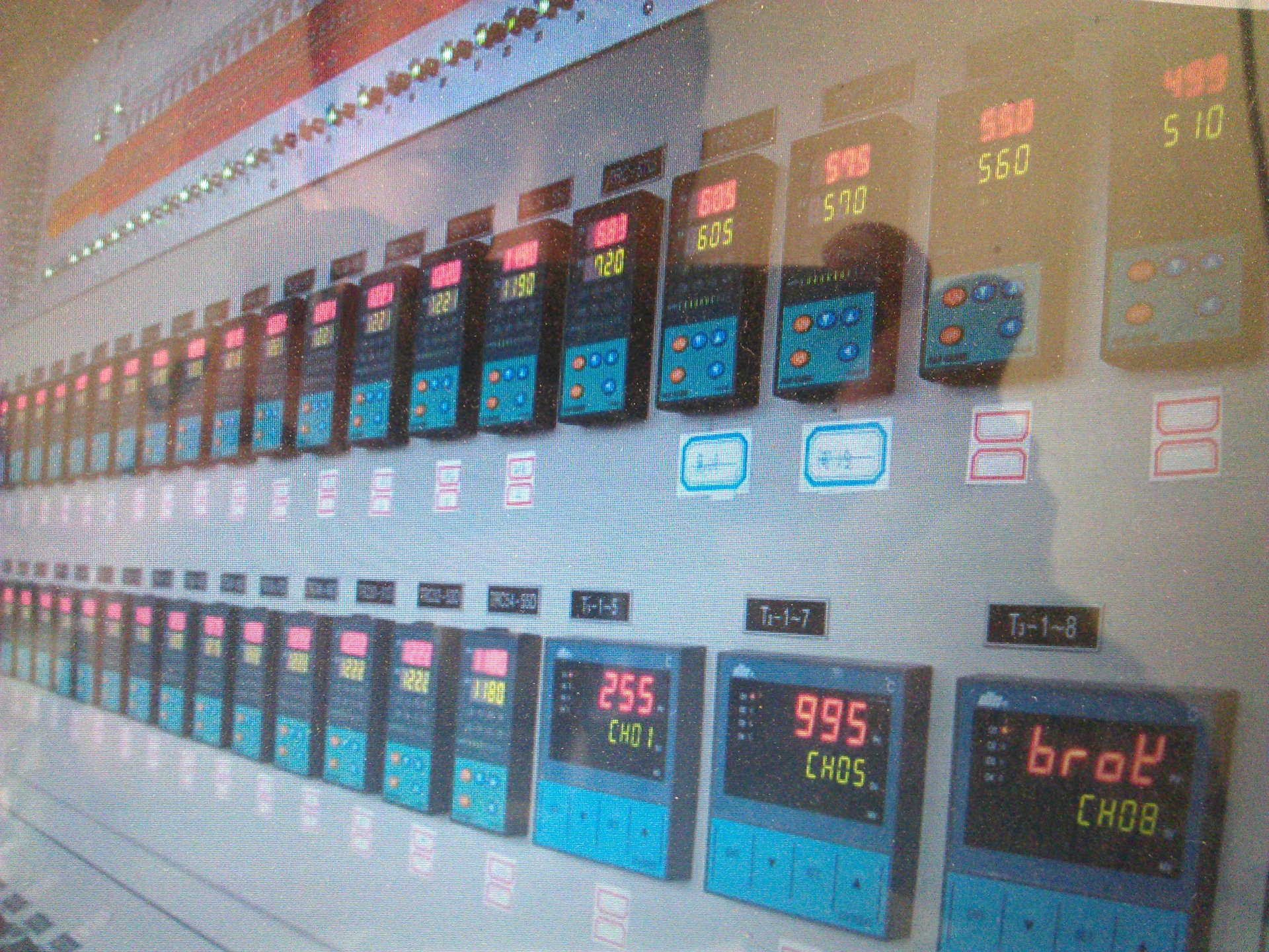 泛达PAN-GLOBE   AP909X-701-010-300温控器 郑州代理