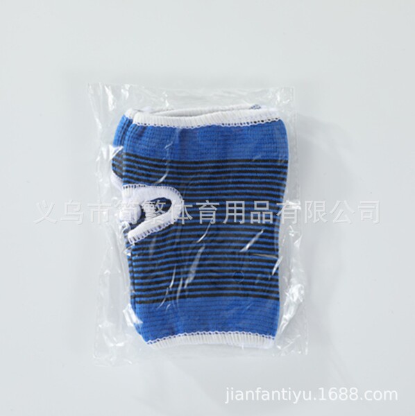 sports gloves
