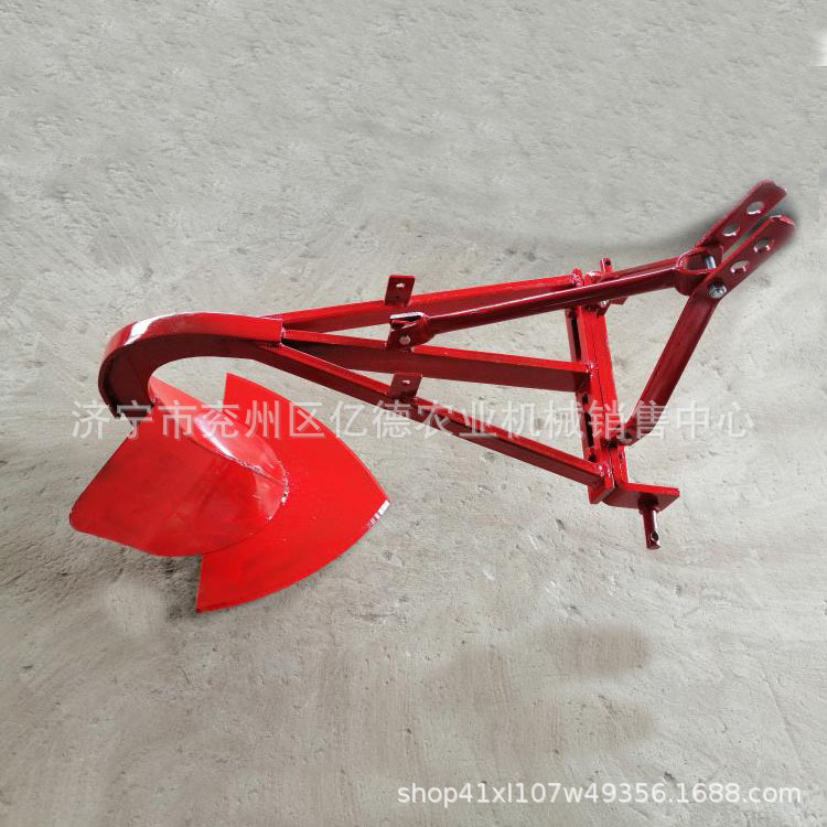 拖拉机带动大宽幅洋芋收获机震动棍中草药收获机适合多种地区使用