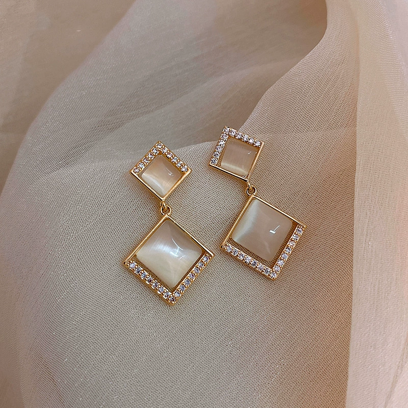 Серьги (Баою) серебряная игла с кошачьим глазом, цветочные дизайны, несколько стилей, высокое качество