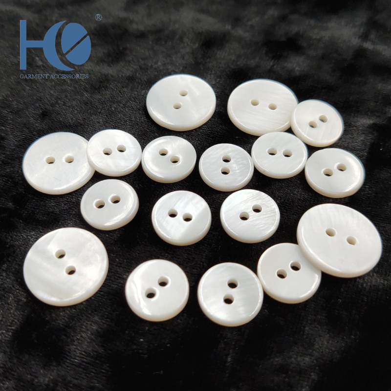 Pearl Shell Buckle Freshwater Bei Hebei Thin Side Two-eye Shirt Buckle Double-sided White Sweater Cardigan Buckle Factory Price Spot