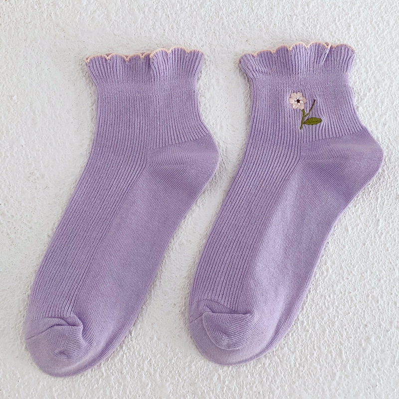 Calcetines de mujer en línea rojo japonés lindo flor pequeña curling calcetines de mujer sueltos algodón estilo coreano calcetines de mujer al por mayor