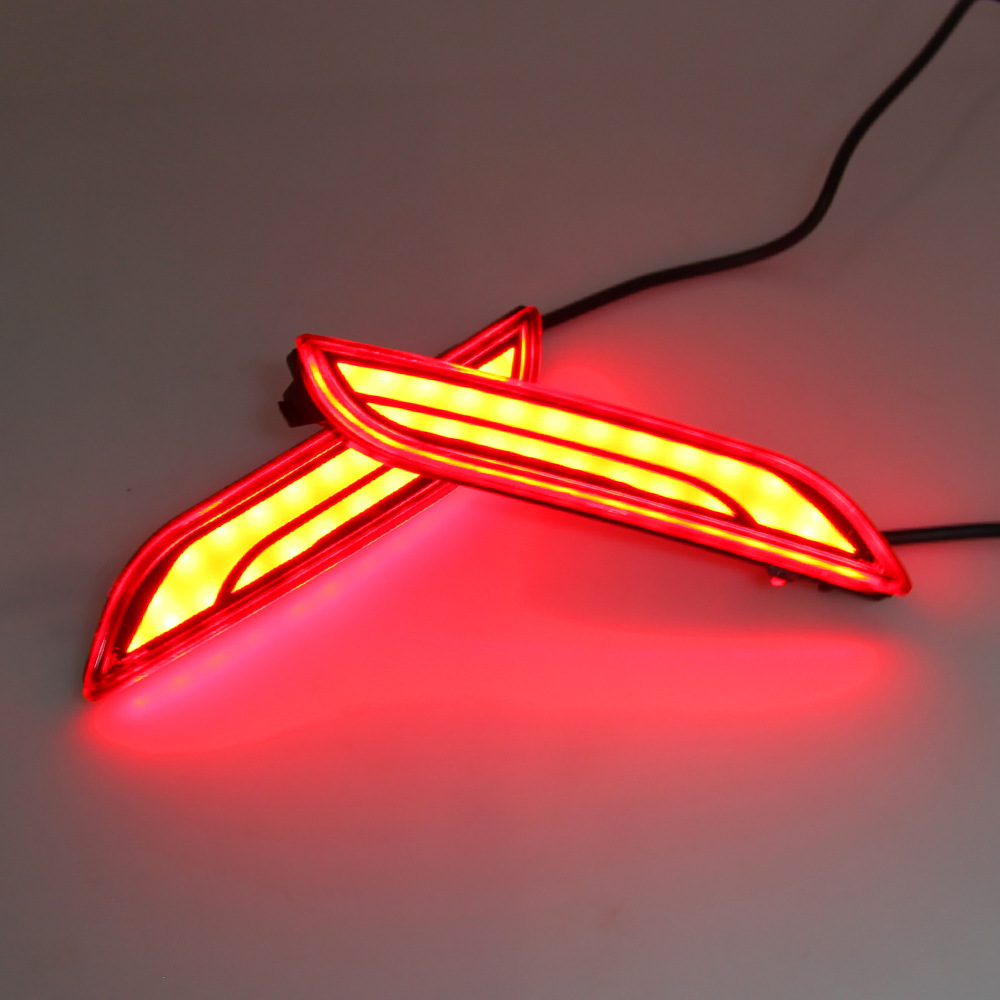 Adecuado para Toyota Camry trasero parachoques luz 18 Camry luz de advertencia modificada luz de freno LED trasera